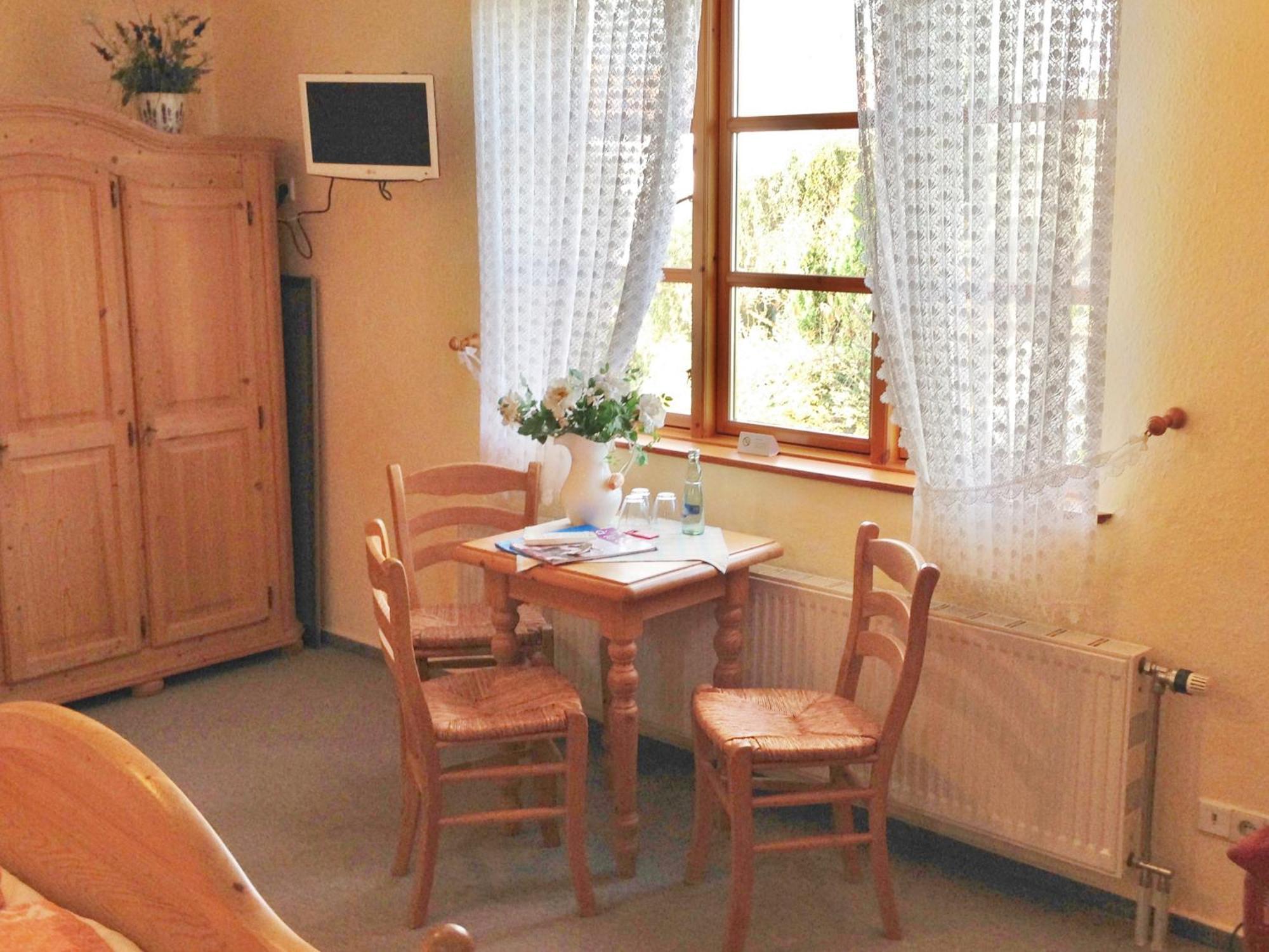 Reethaeuser Auf Ruegen Middelhagen Phòng bức ảnh