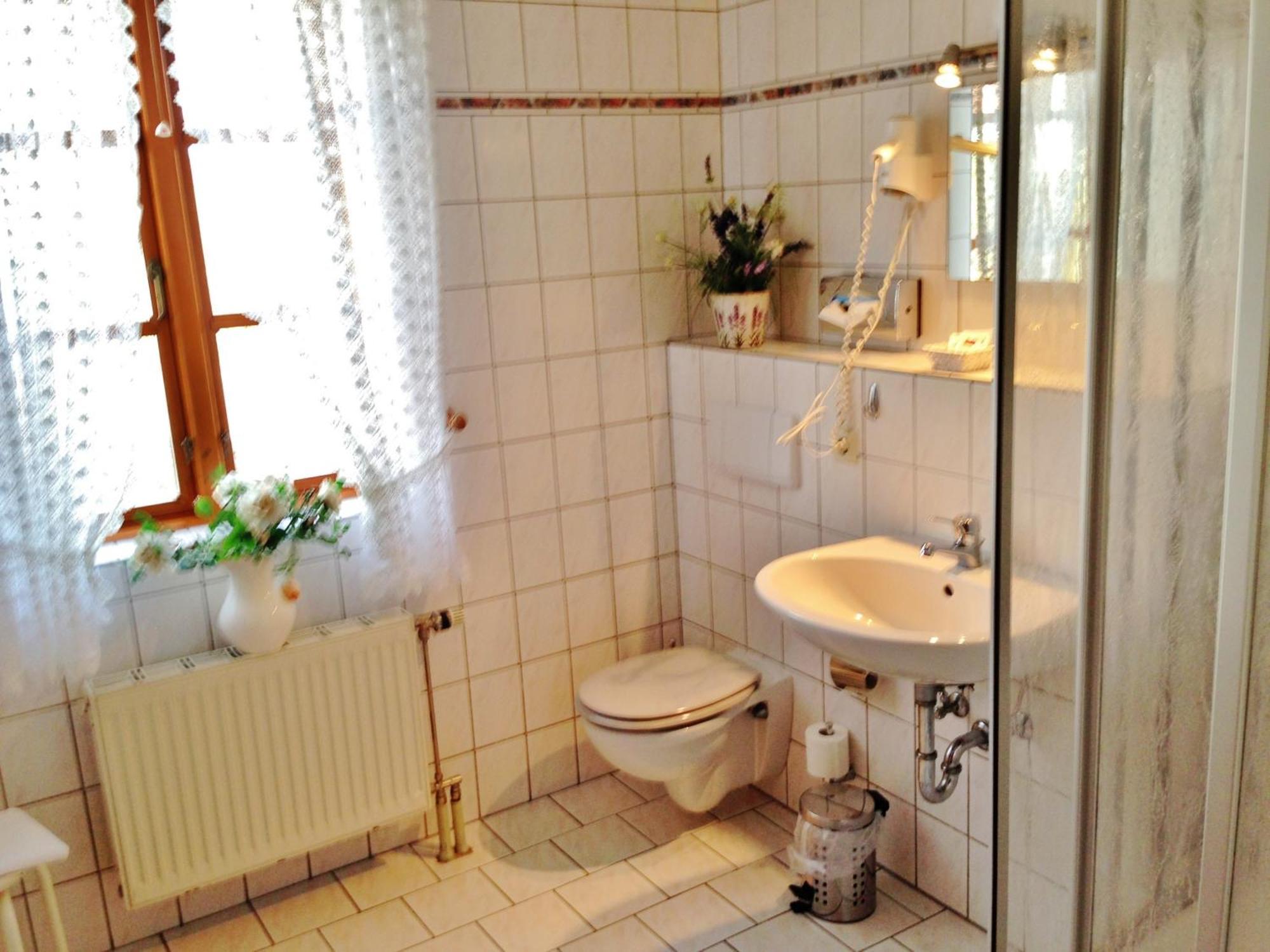 Reethaeuser Auf Ruegen Middelhagen Phòng bức ảnh