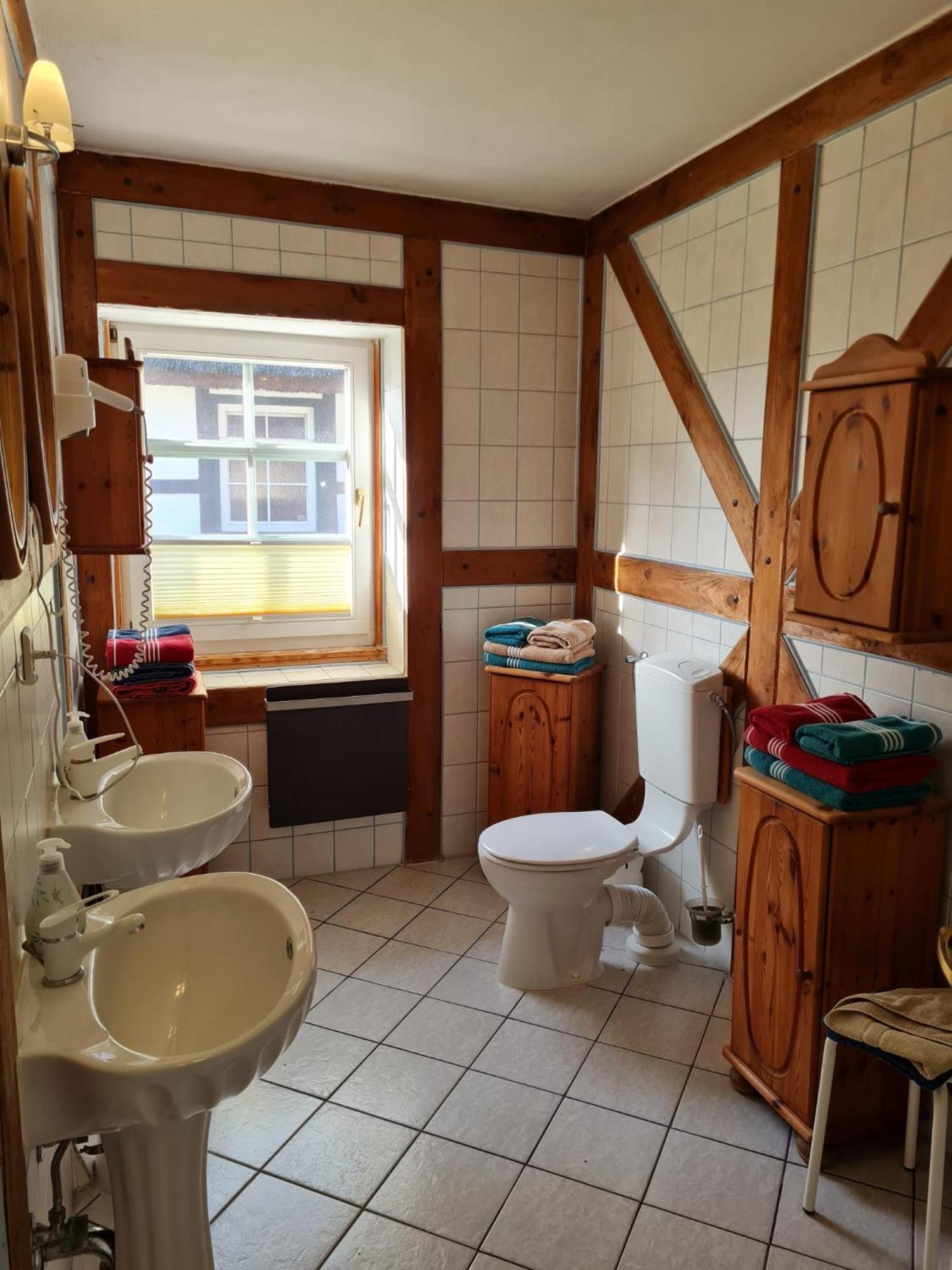 Reethaeuser Auf Ruegen Middelhagen Phòng bức ảnh